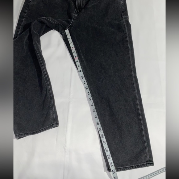 American Eagle Black Denim Mom Jeans - Picture 9 of 11